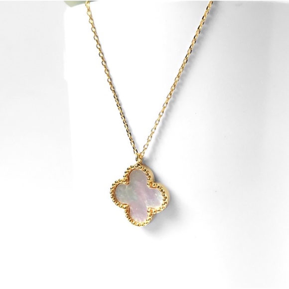 Blossom Boutique Jewelry - 1 LEFT! Women’s Mother Of Pearl Pendant Yellow Gold Dainty Beautiful Necklace